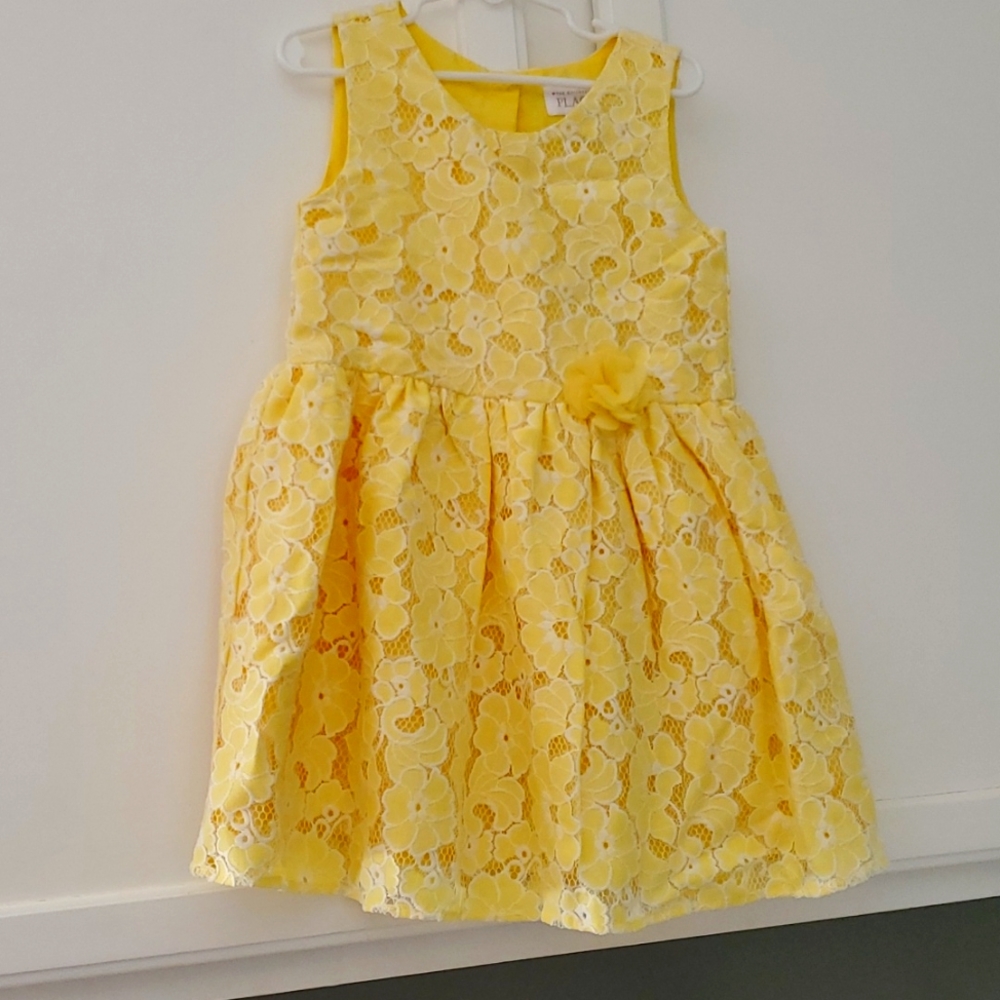 Children's place dress size 5